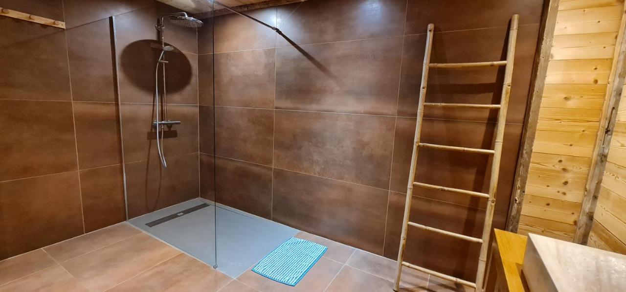 Chambres D'Hotes Le Repere Des Anges Et Spa Larnod Eksteriør bilde